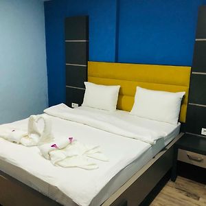 Chambre Lit King-Size au Sous-Sol